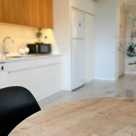 Moonlight Sea View Каш