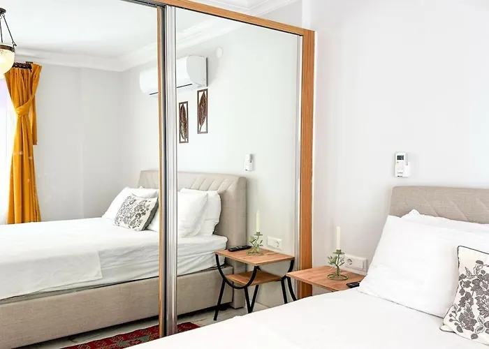 Moonlight Sea View Apartman *